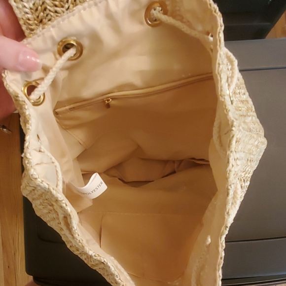 SOLD Woven Backpack - Picture 5 of 6